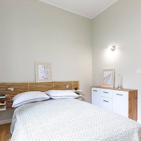 Bright And Cozy Apartment Near Park, With A Huge Terrace. Varşovia Exterior foto