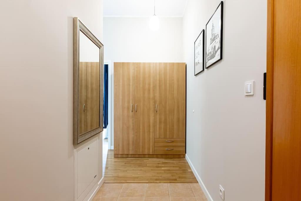 Bright And Cozy Apartment Near Park, With A Huge Terrace. Varşovia Exterior foto