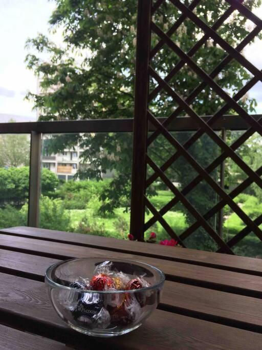 Bright And Cozy Apartment Near Park, With A Huge Terrace. Varşovia Exterior foto